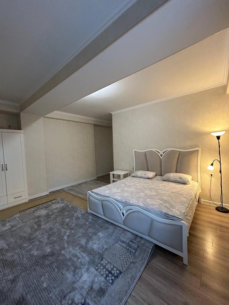 Apartamento Ecohouse Bishkek Exterior foto